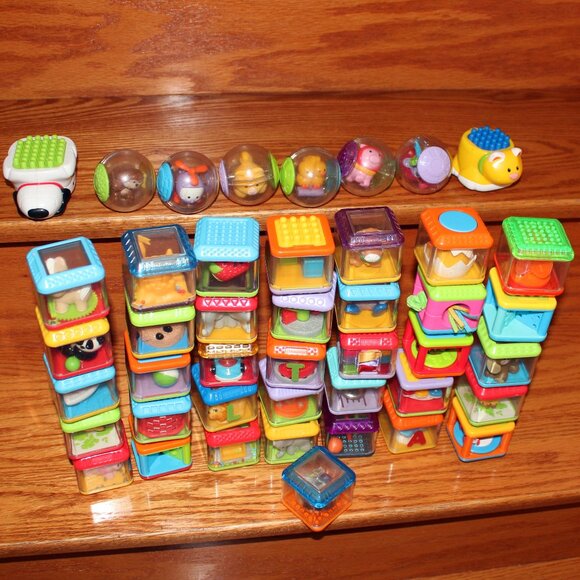 random❤️44 x original Fisher-Price Peek a Boo Blocks Sensory Animals Alphabet - Picture 1 of 12